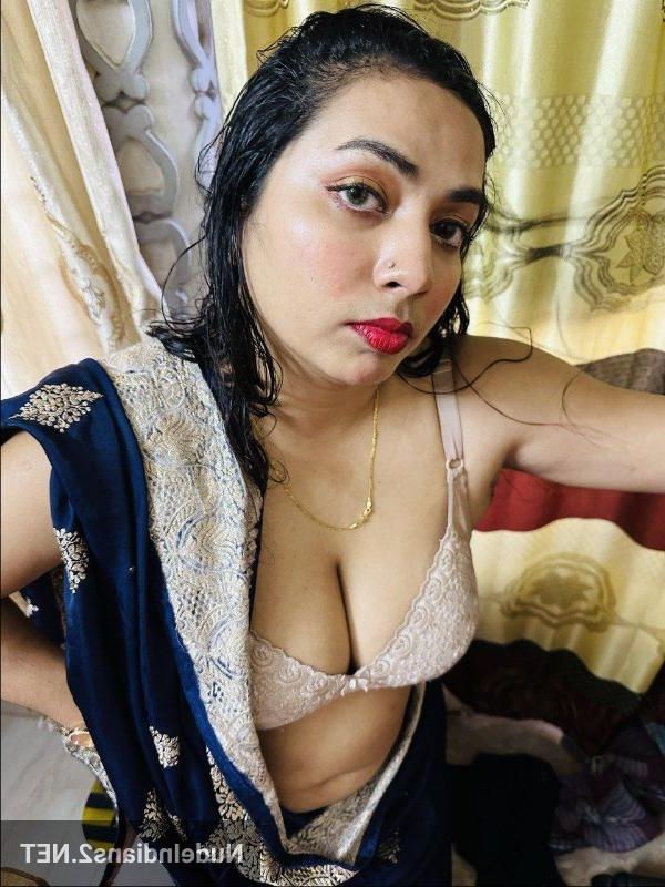 Pics of nude mature moms