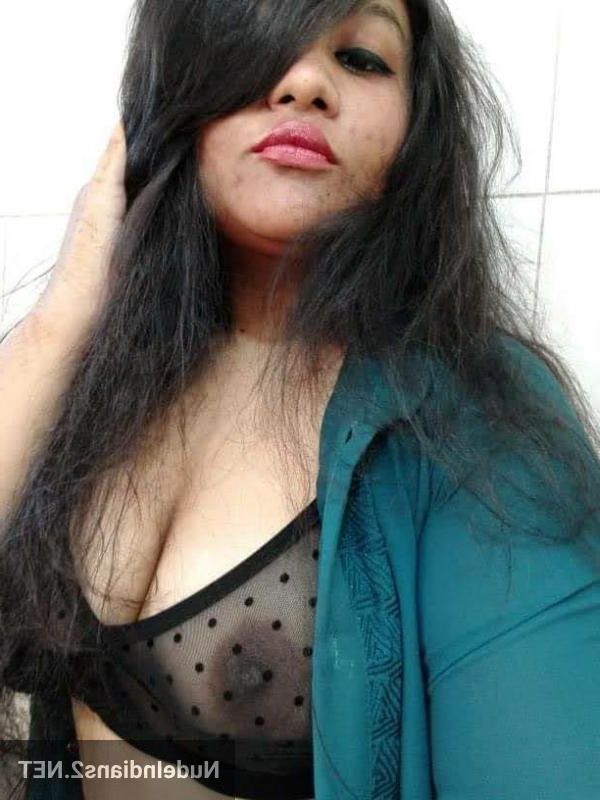 Nangi actress