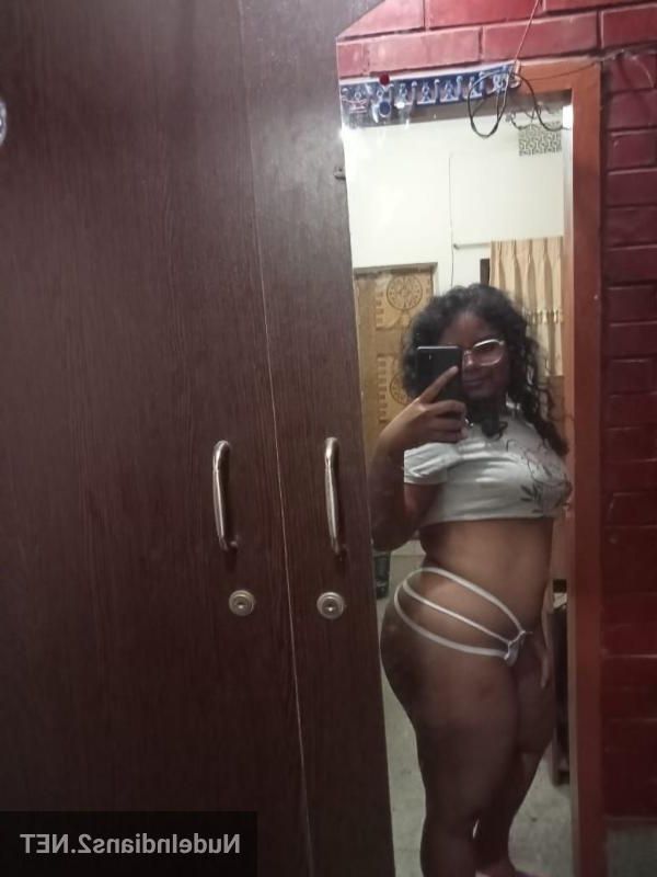 Sexy gf naked