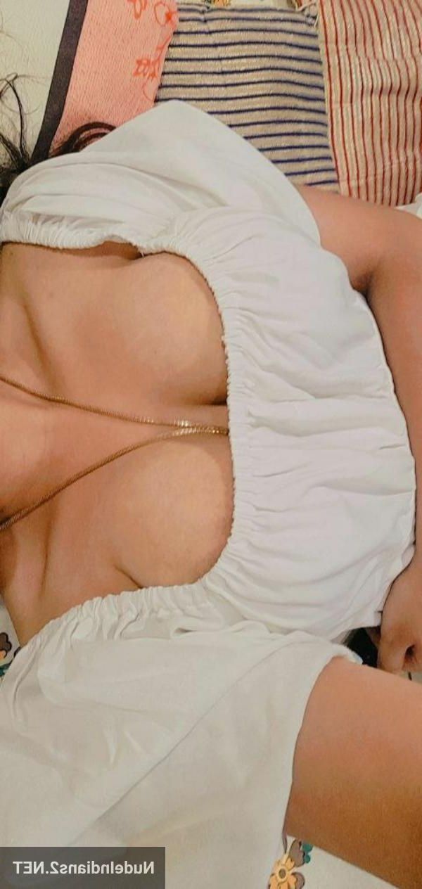 Village aunty nude pic