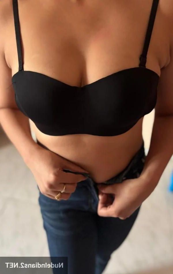 Nude desi model