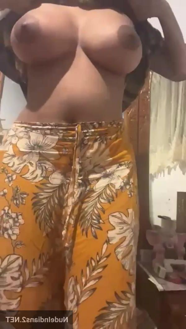 Beautiful nude booty