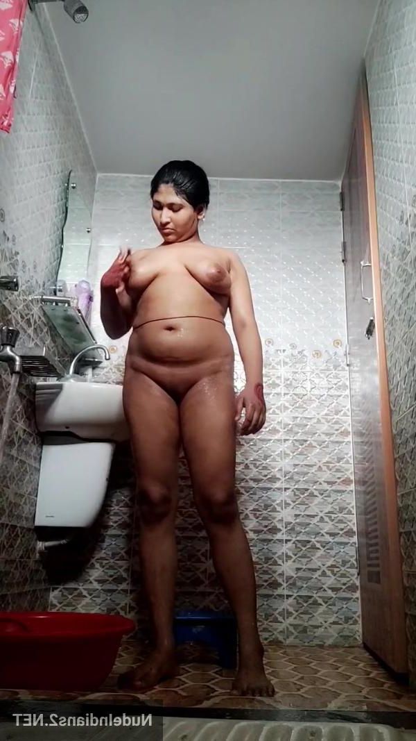 Desi aunty naked